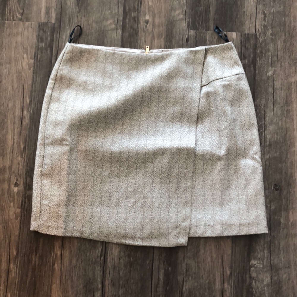 Forever 21 shimmery skirt